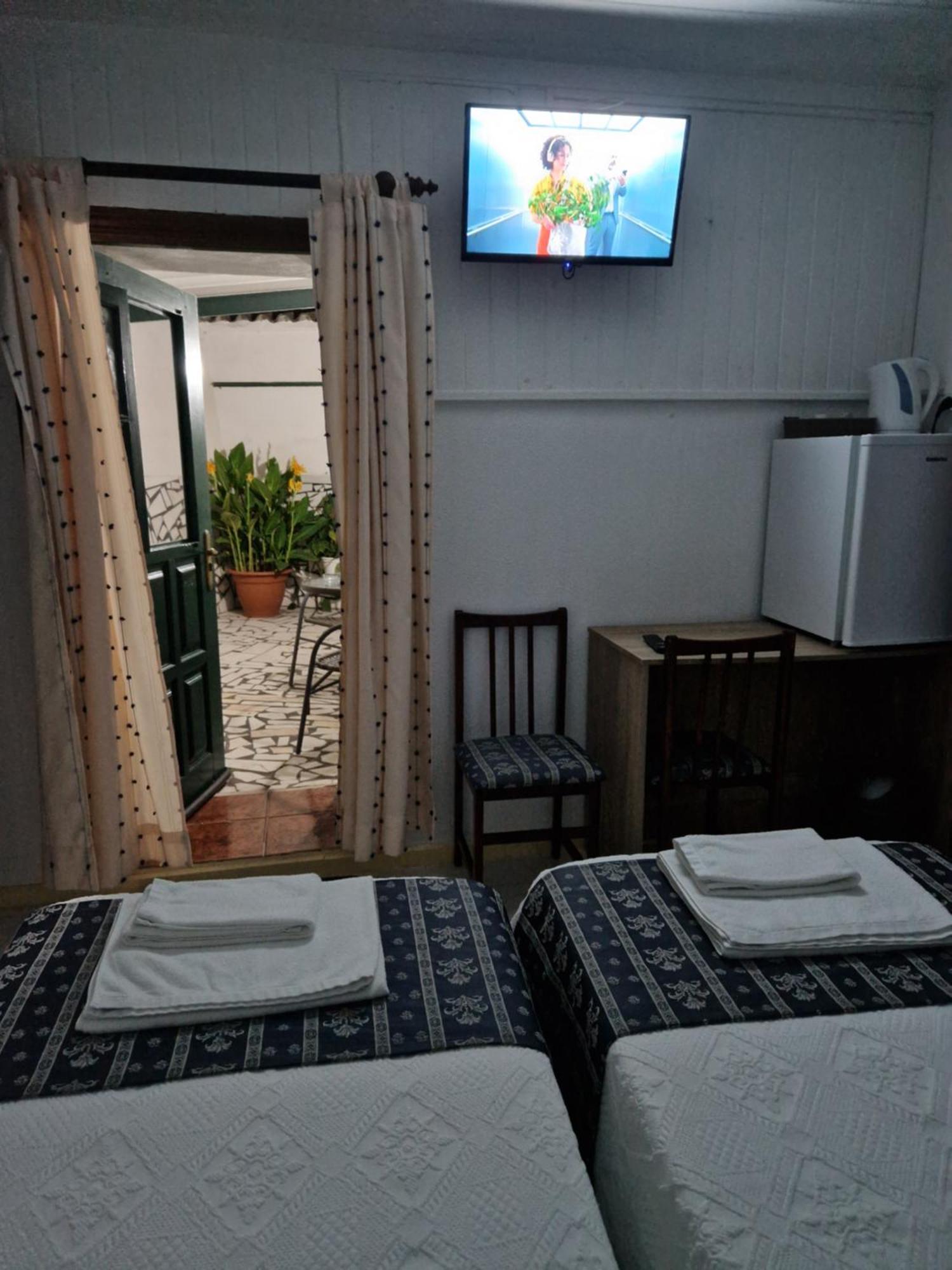 אלבאס Residencial Antonio Mocisso Guesthouse מראה חיצוני תמונה