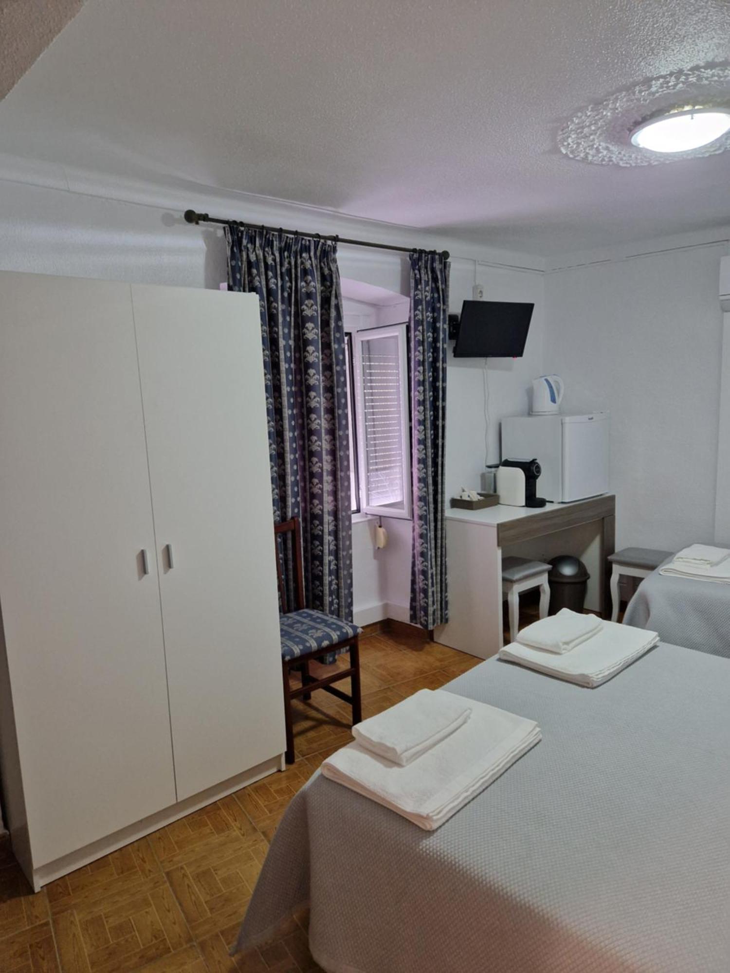 אלבאס Residencial Antonio Mocisso Guesthouse מראה חיצוני תמונה