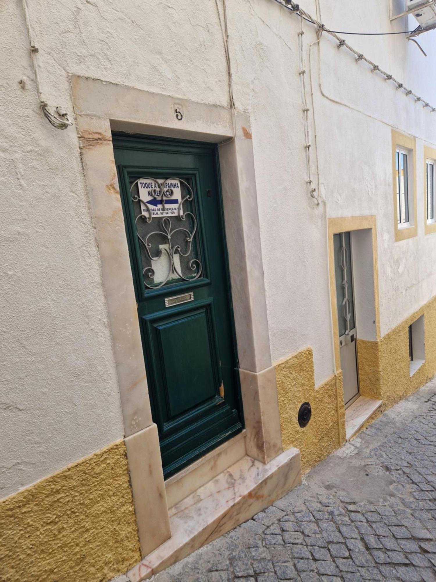 אלבאס Residencial Antonio Mocisso Guesthouse מראה חיצוני תמונה