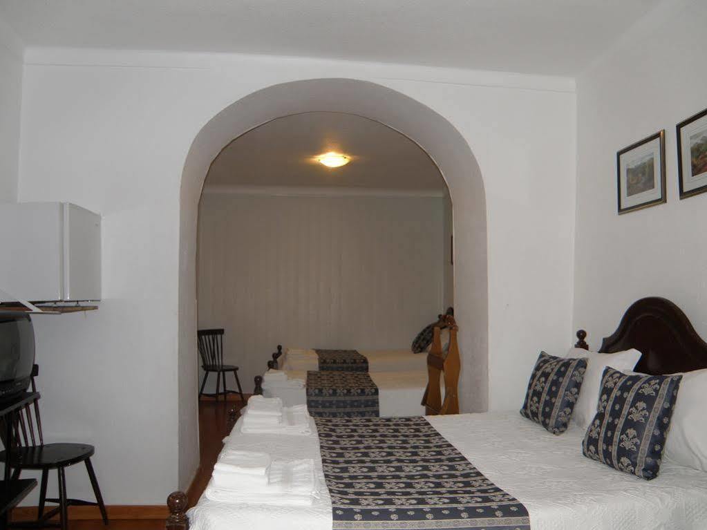 אלבאס Residencial Antonio Mocisso Guesthouse מראה חיצוני תמונה