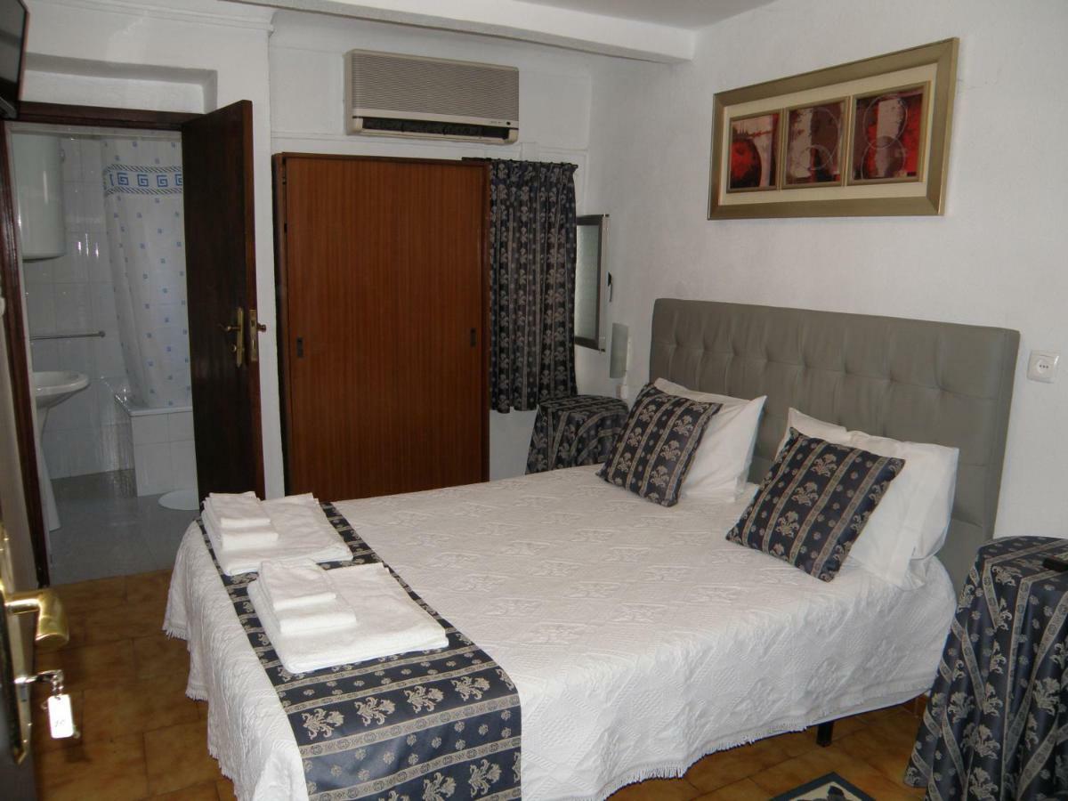 אלבאס Residencial Antonio Mocisso Guesthouse מראה חיצוני תמונה